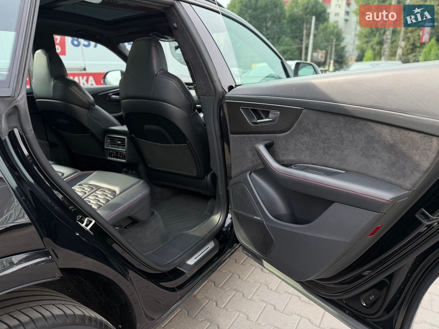 Audi RS Q8 2020 VIN WUAZZZF1XMD001174 фото оголошення 25 з 43