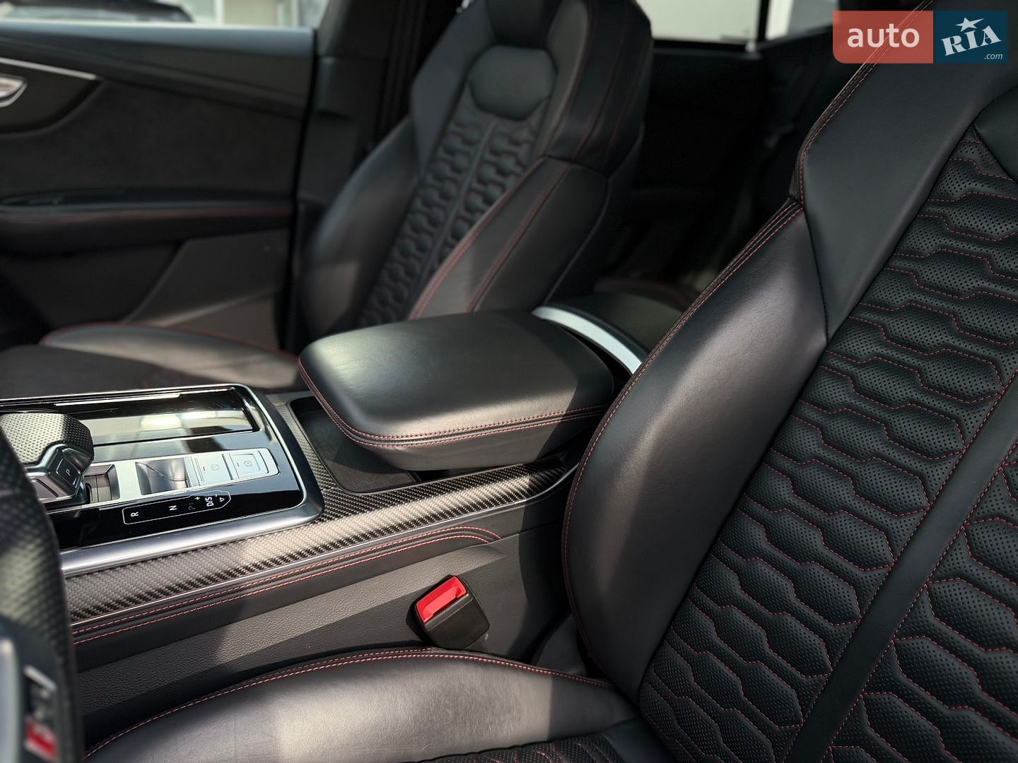 Audi RS Q8 2020 VIN WUAZZZF1XMD001174 фото оголошення 35 з 43