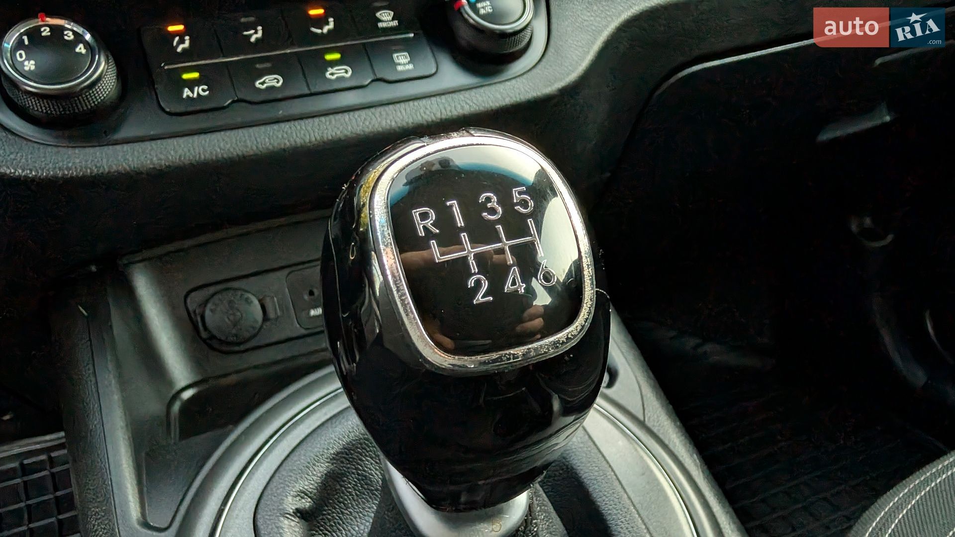 Kia Sportage 2013 VIN Y6DPB815ADL391887 фото оголошення 32 з 35