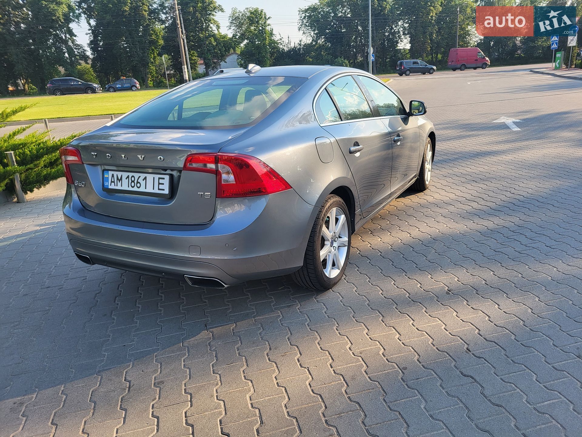 Volvo S60 2016 VIN YV126MFK8G2411095 фото оголошення 6 з 28