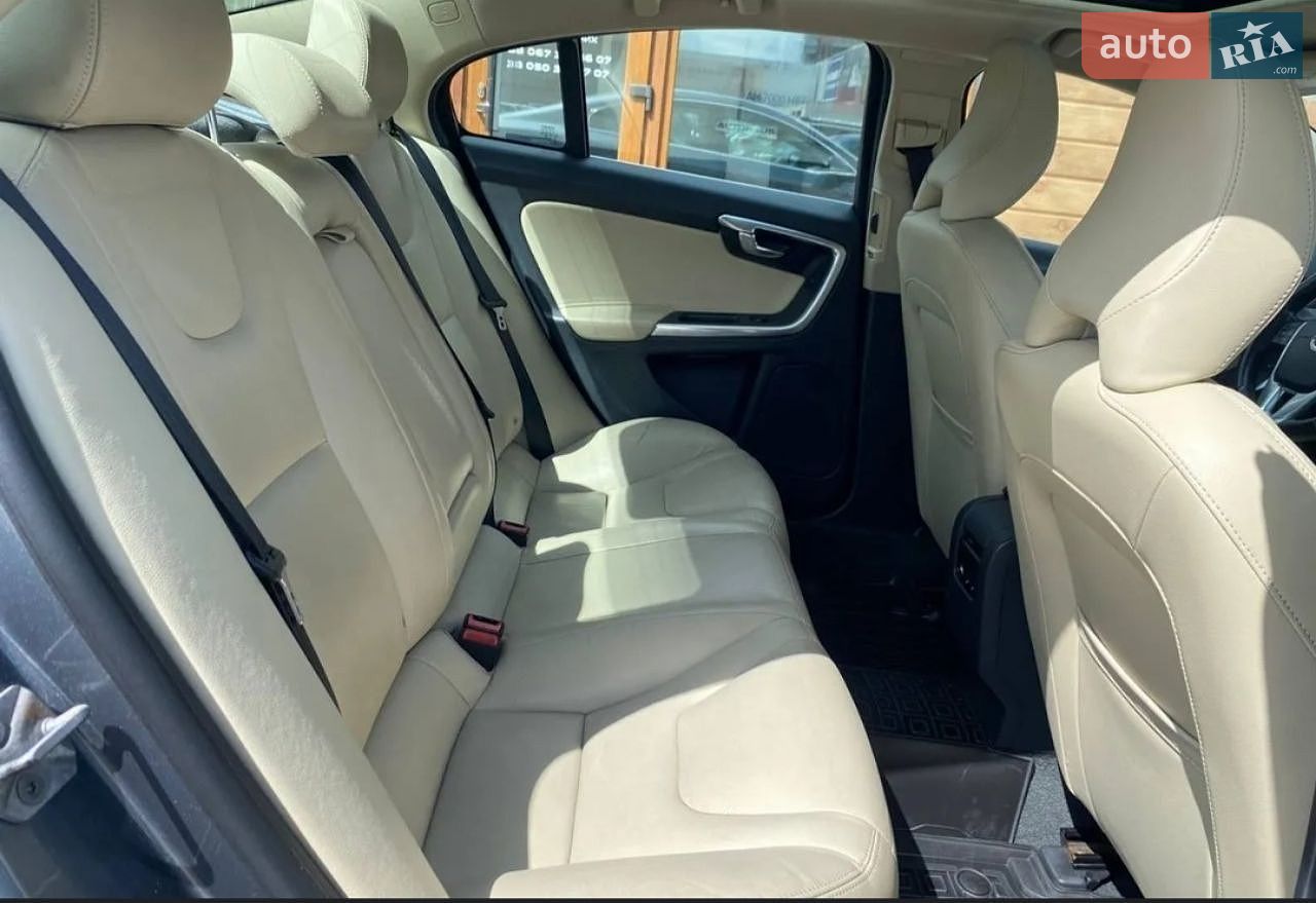 Volvo S60 2016 VIN YV126MFK8G2411095 фото оголошення 24 з 28