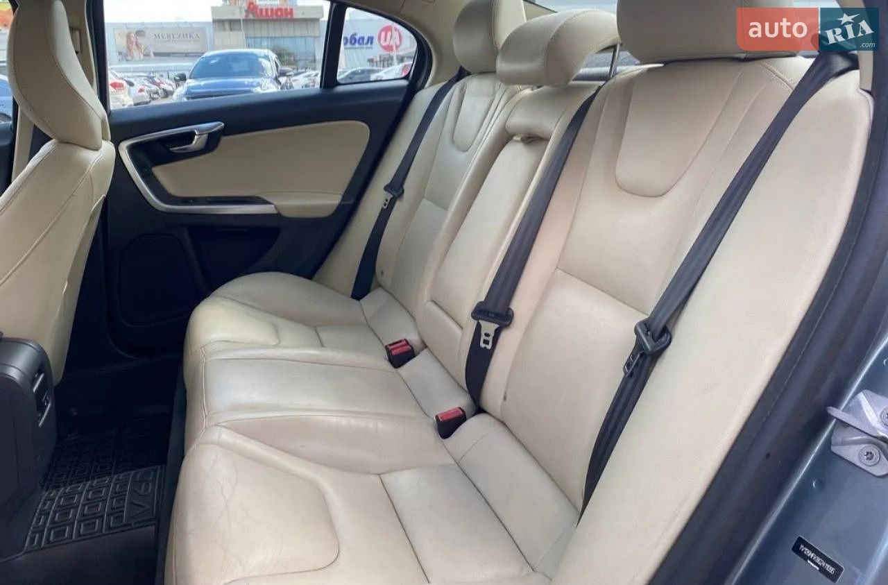 Volvo S60 2016 VIN YV126MFK8G2411095 фото оголошення 25 з 28
