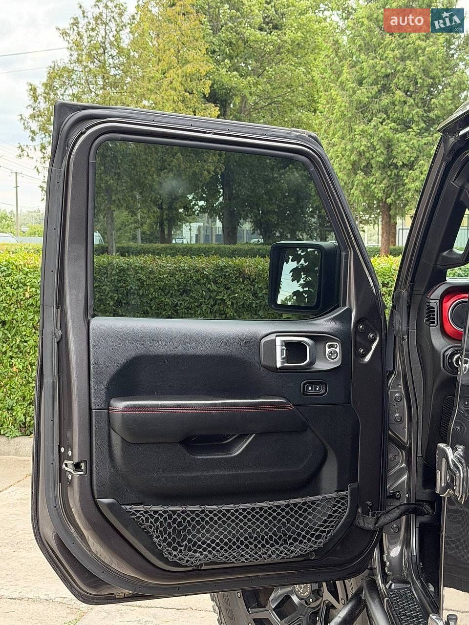 Jeep Wrangler 2018 VIN 1C4HJXFG5JW176831 фото оголошення 30 з 83
