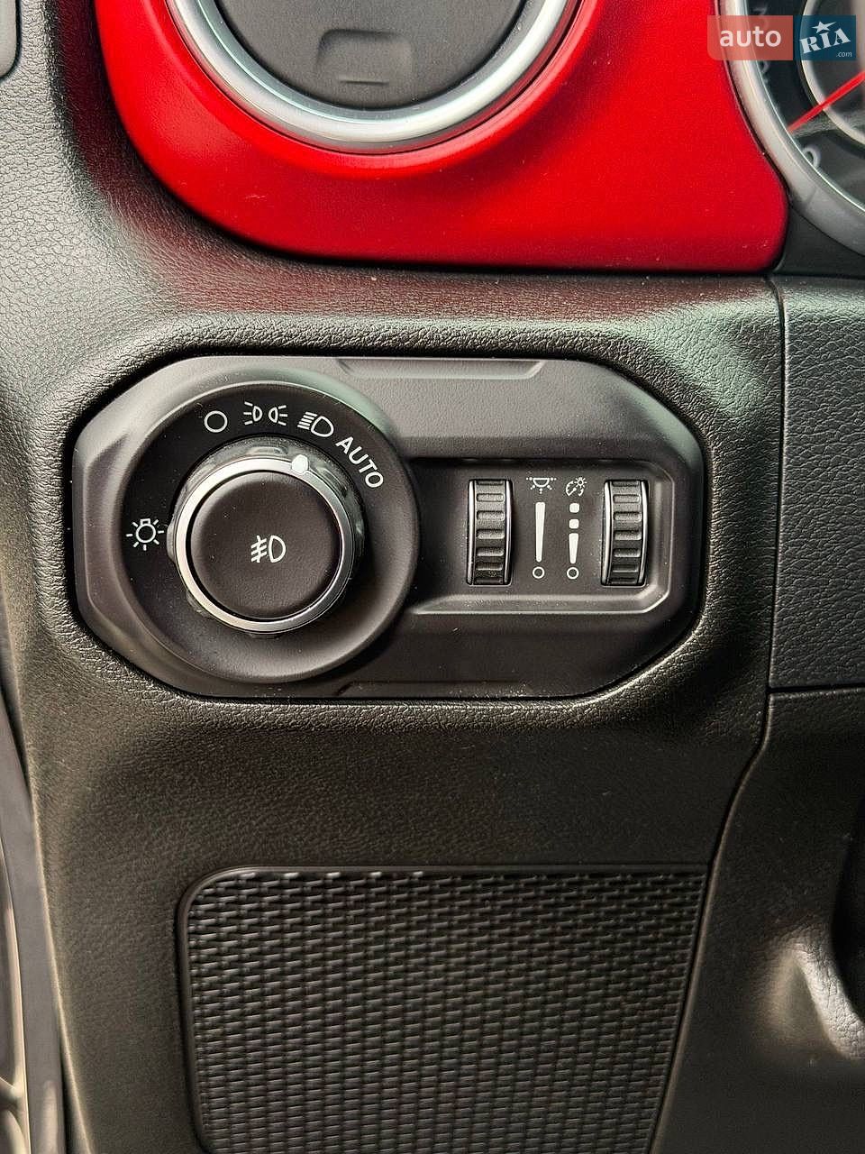 Jeep Wrangler 2018 VIN 1C4HJXFG5JW176831 фото оголошення 41 з 83