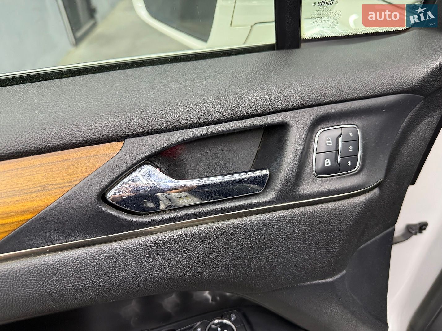 LINCOLN MKC 2014 VIN 5LMCJ1A95FUJ14079 фото оголошення 13 з 30