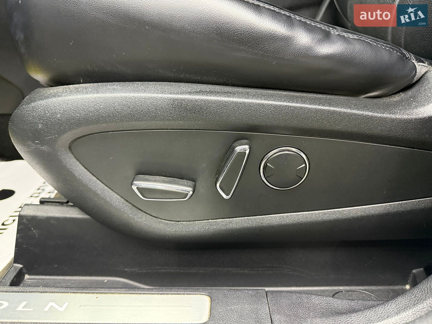 LINCOLN MKC 2014 VIN 5LMCJ1A95FUJ14079 фото оголошення 14 з 30