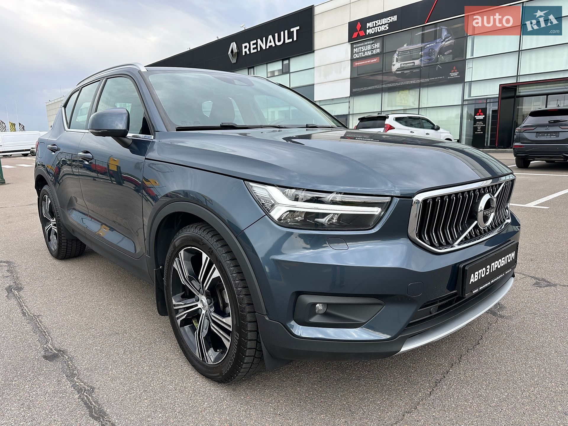 Volvo XC40 2019 VIN YV1XZ72BCK2147218 фото оголошення 2 з 39