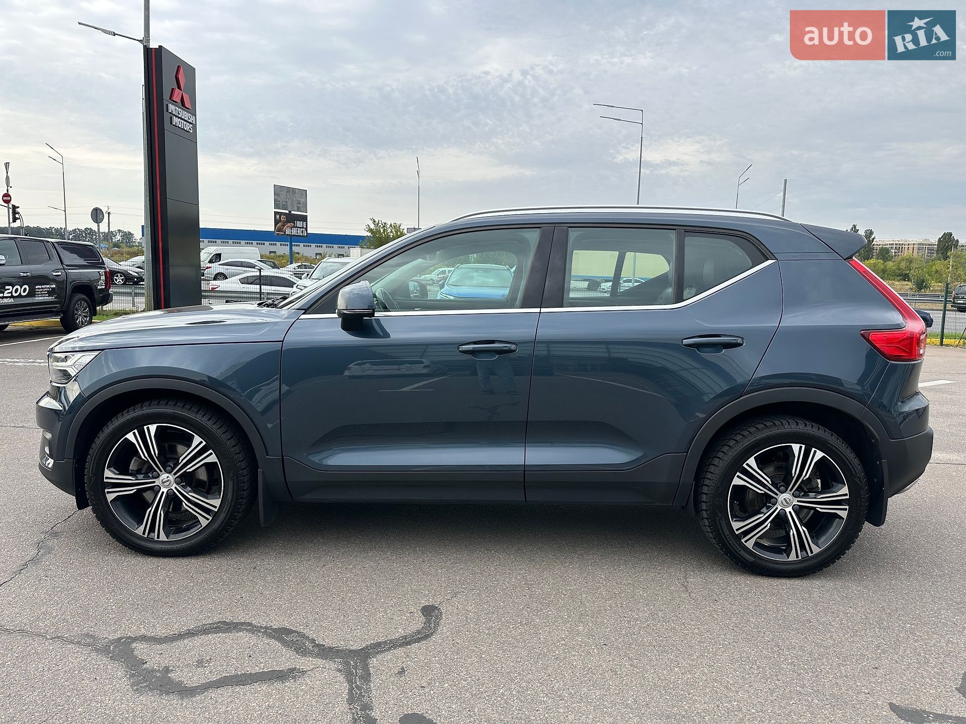 Volvo XC40 2019 VIN YV1XZ72BCK2147218 фото оголошення 5 з 39