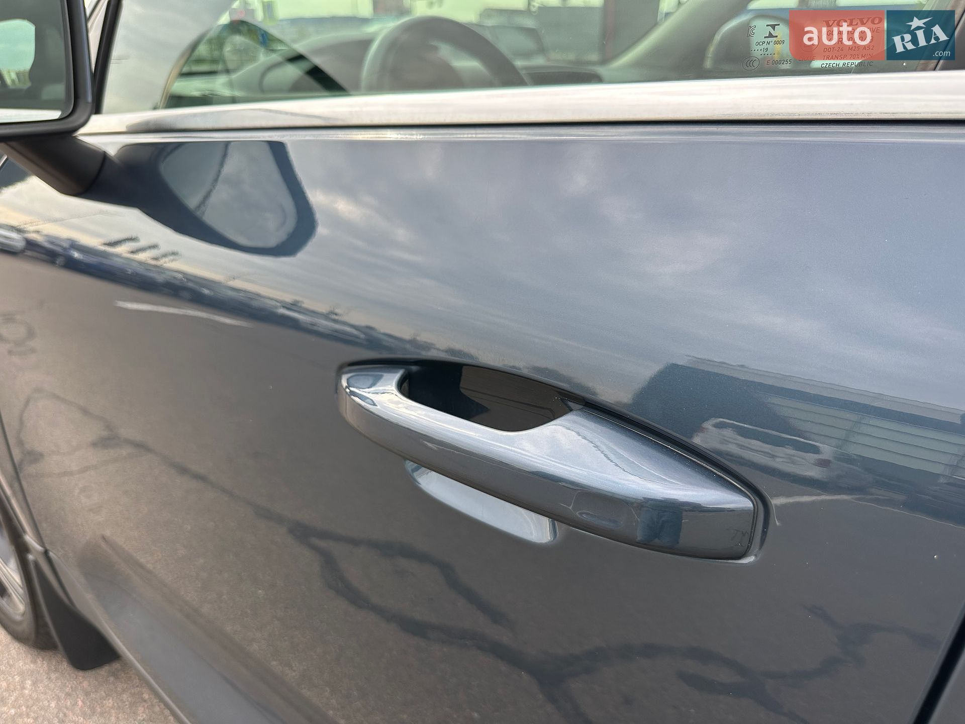 Volvo XC40 2019 VIN YV1XZ72BCK2147218 фото оголошення 16 з 39