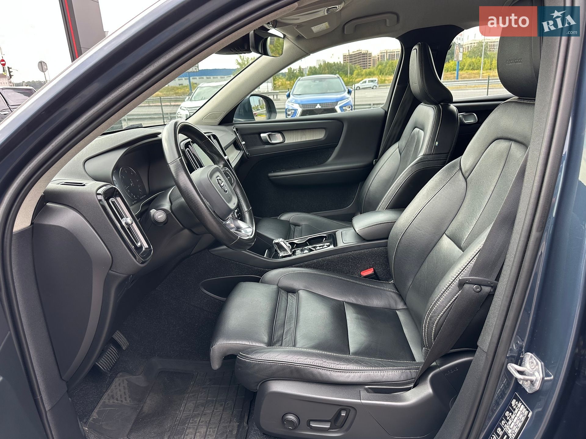 Volvo XC40 2019 VIN YV1XZ72BCK2147218 фото оголошення 20 з 39