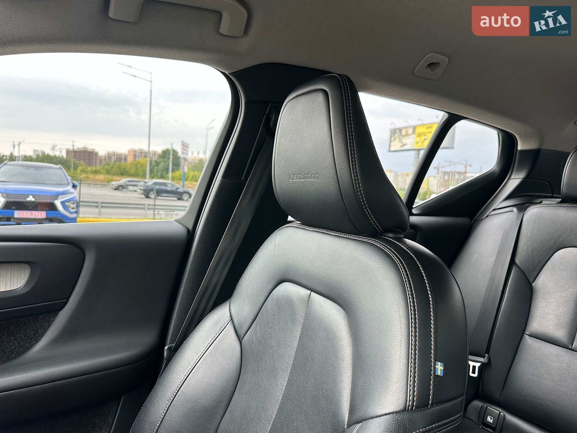 Volvo XC40 2019 VIN YV1XZ72BCK2147218 фото оголошення 33 з 39