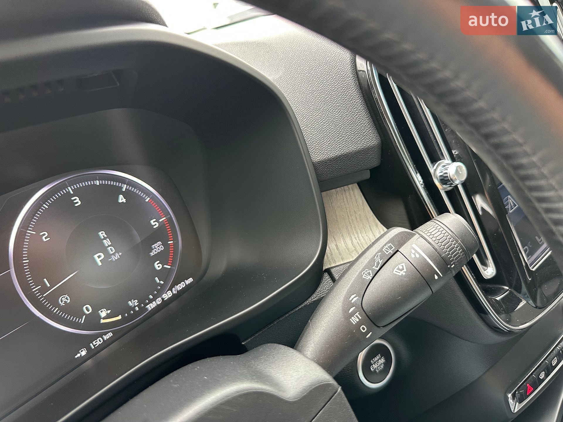 Volvo XC40 2019 VIN YV1XZ72BCK2147218 фото оголошення 25 з 39