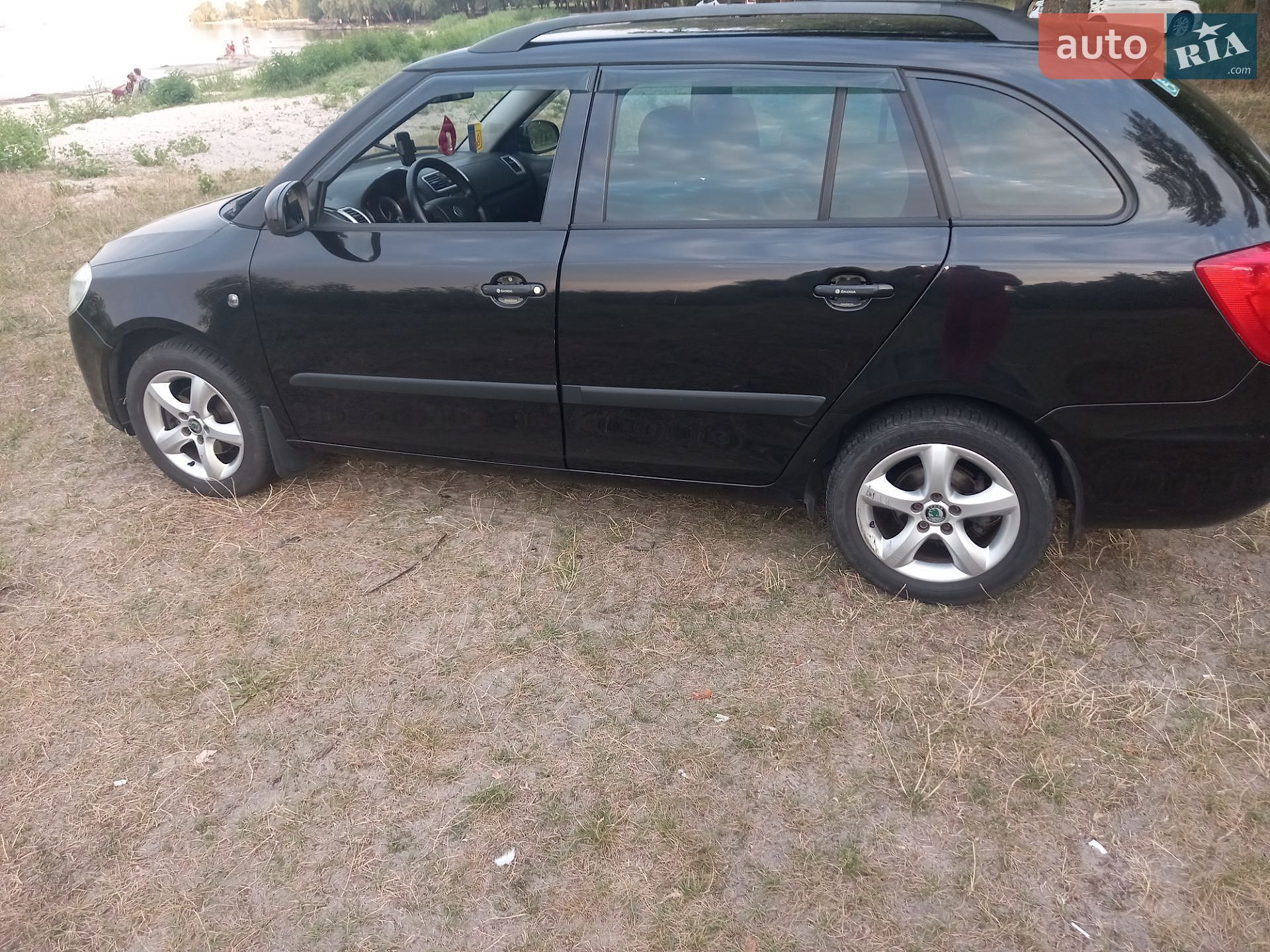 Skoda Fabia 2009 VIN TMBGD65JX93157439 фото оголошення 2 з 21