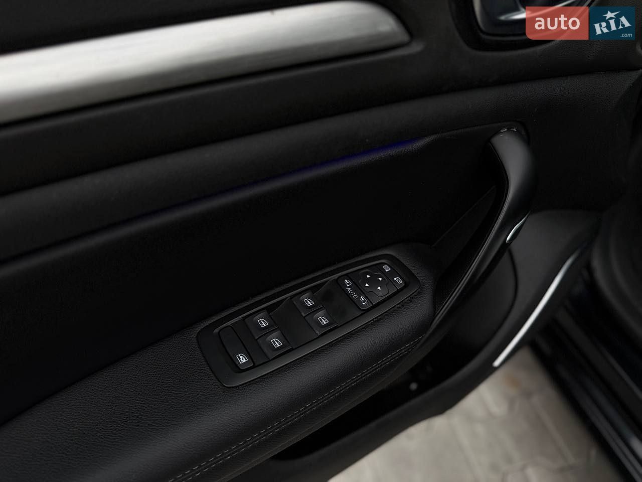 Renault Megane 2018 VIN VF1RFB00159804178 фото оголошення 18 з 47