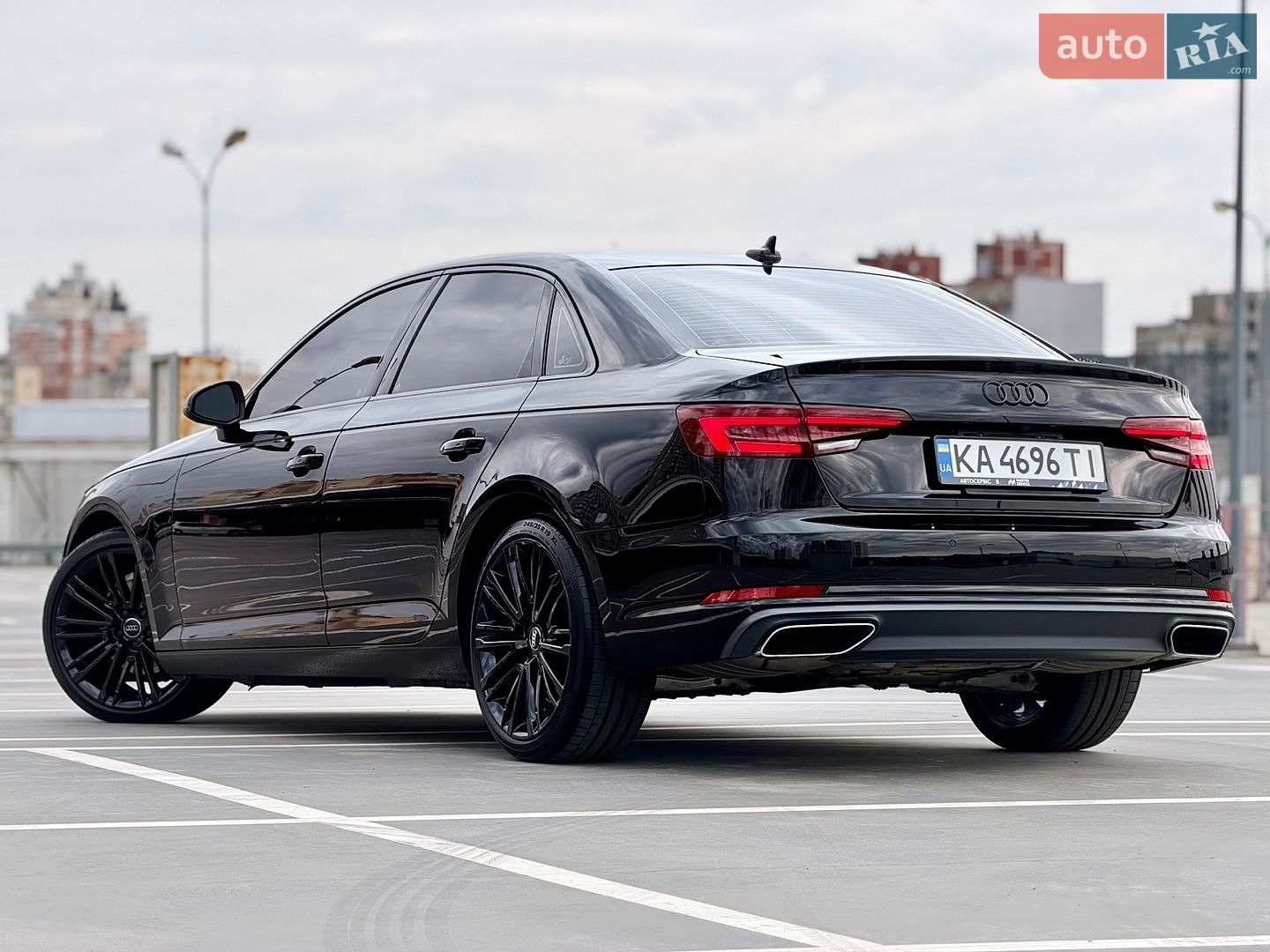 Audi A4 2019 VIN WAUHMAF41KA062623 фото оголошення 3 з 39