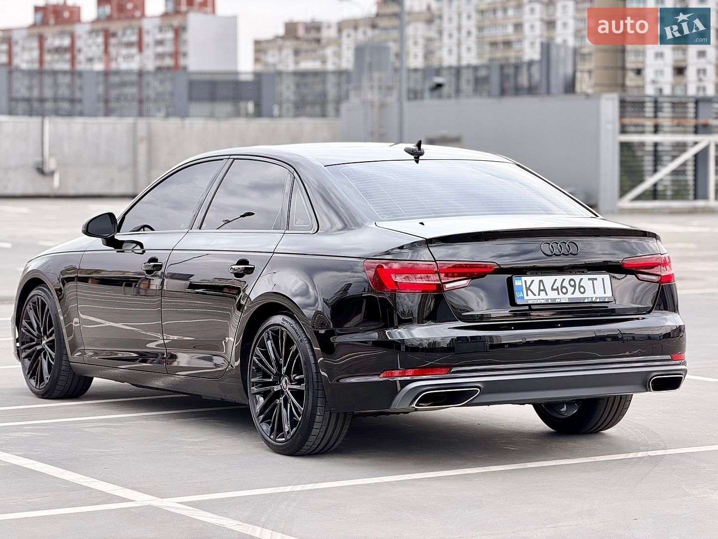 Audi A4 2019 VIN WAUHMAF41KA062623 фото оголошення 9 з 39