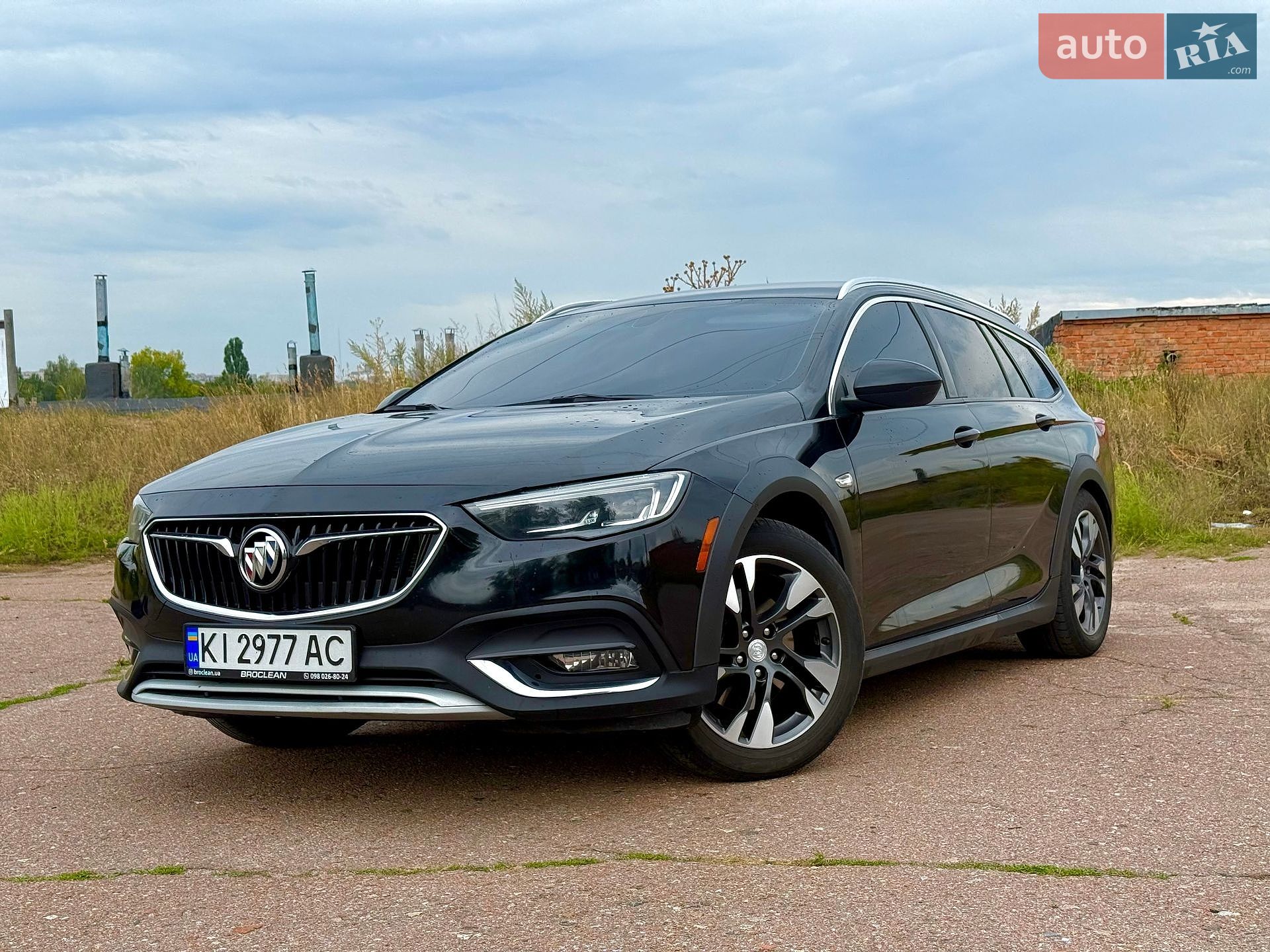 Buick Regal TourX 2018 VIN W04GU8SX6J1117499 фото оголошення 5 з 44
