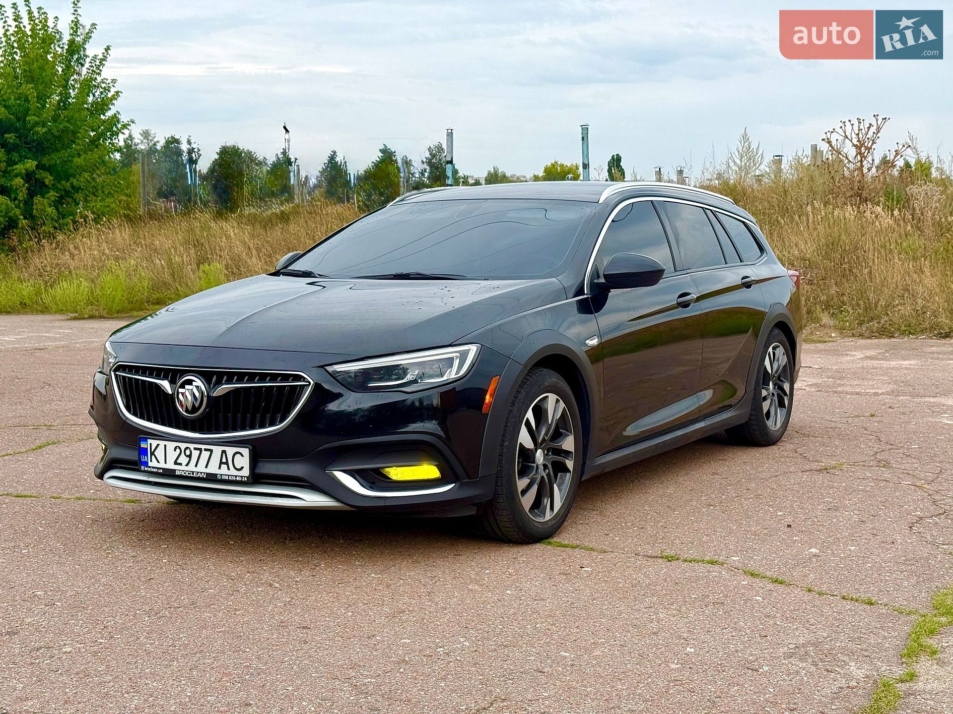 Buick Regal TourX 2018 VIN W04GU8SX6J1117499 фото оголошення 10 з 44