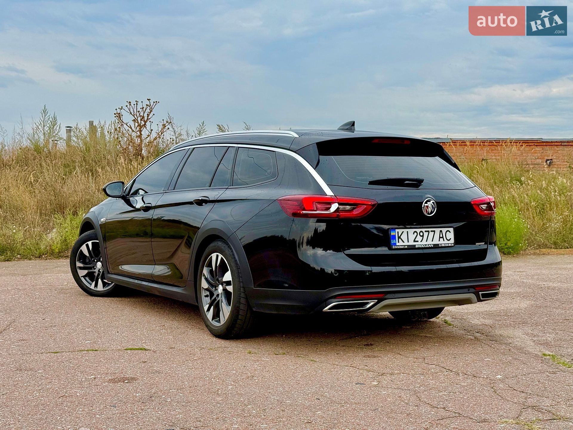 Buick Regal TourX 2018 VIN W04GU8SX6J1117499 фото оголошення 4 з 44