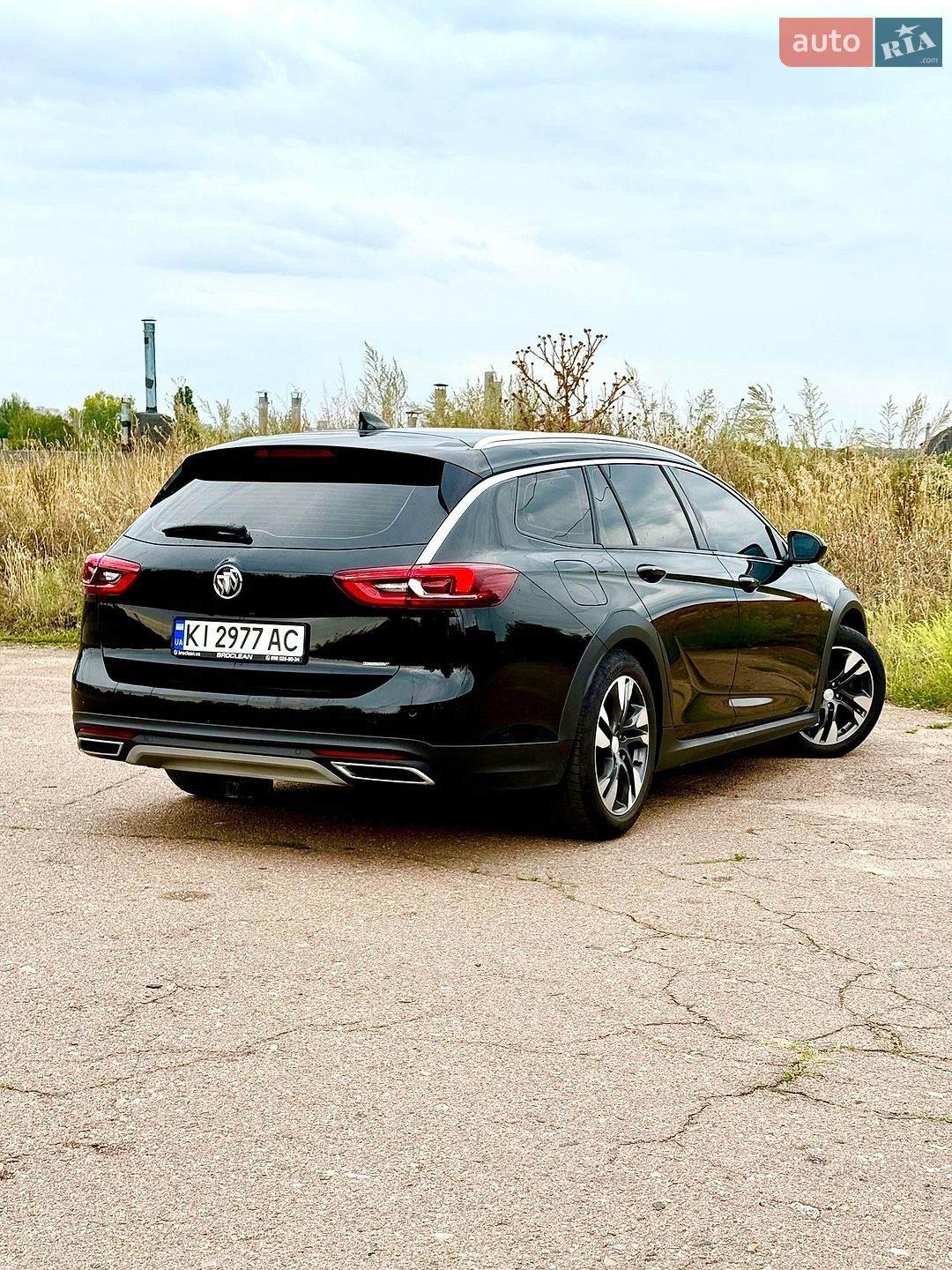 Buick Regal TourX 2018 VIN W04GU8SX6J1117499 фото оголошення 8 з 44