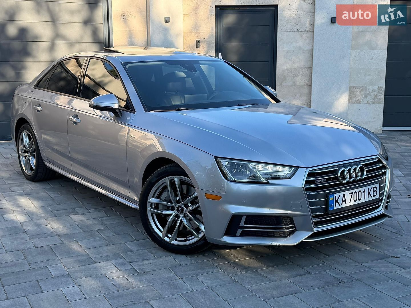 Audi A4 2016 VIN WAUDNAF41HN054759 фото оголошення 2 з 81