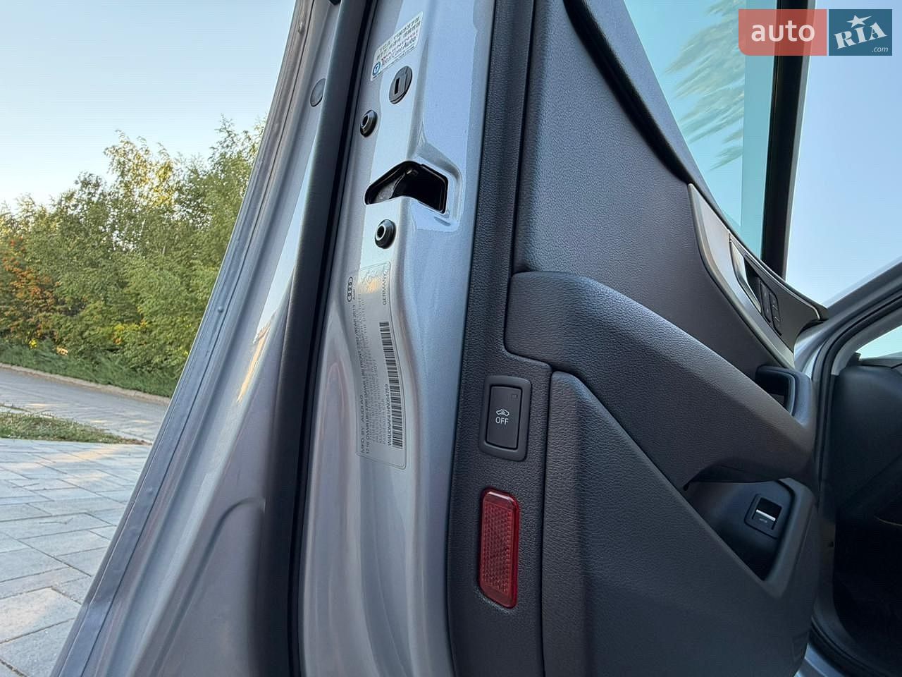 Audi A4 2016 VIN WAUDNAF41HN054759 фото оголошення 26 з 81