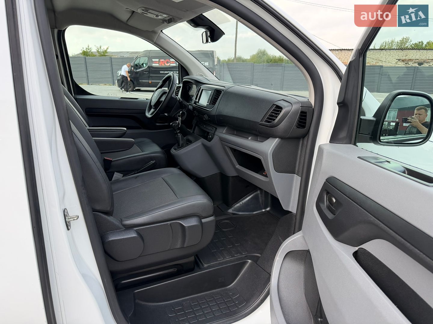 Peugeot Expert 2021 VIN VF3VFAHKKM7842131 фото оголошення 44 з 72