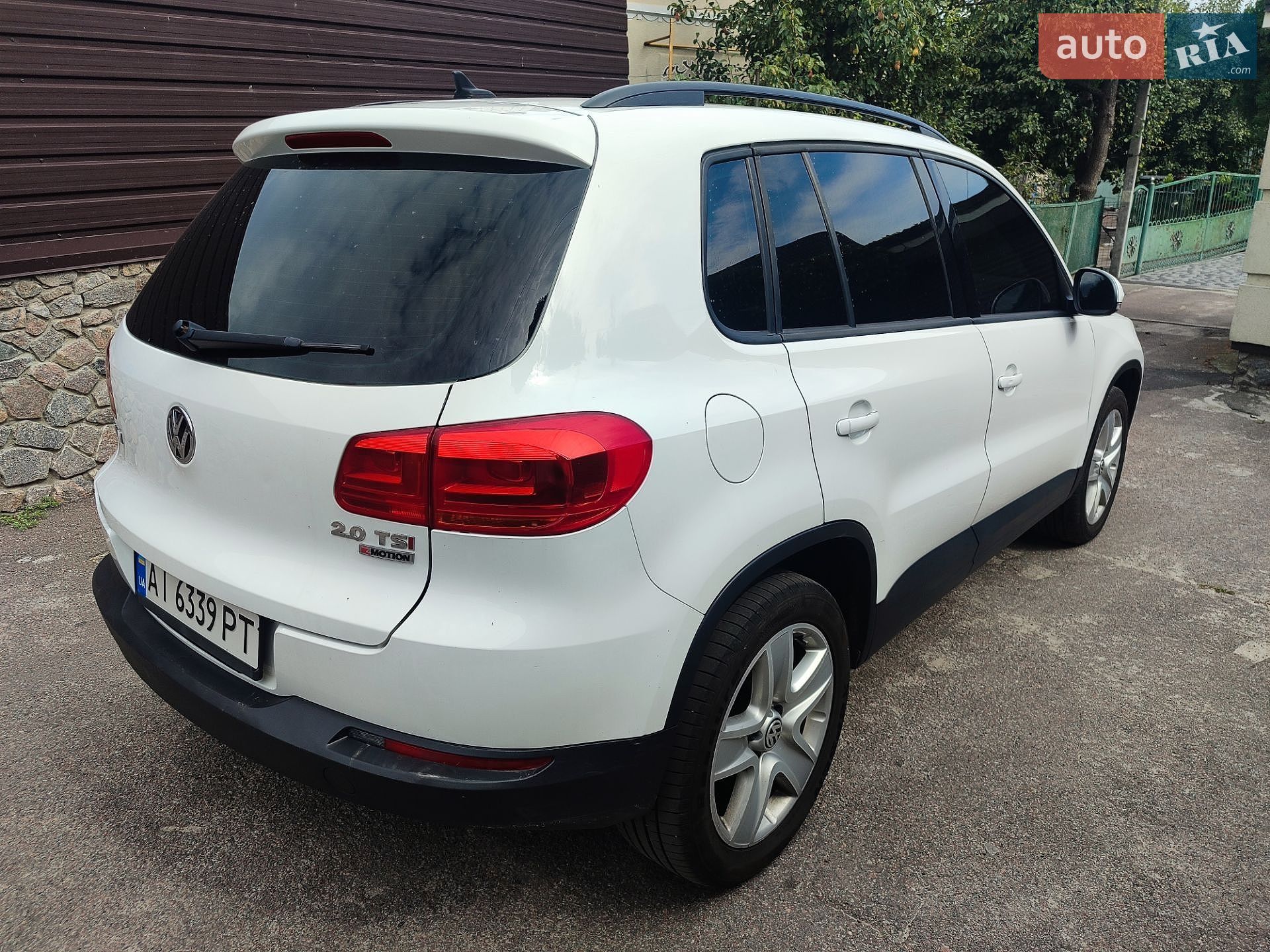 Volkswagen Tiguan 2016 VIN WVGJV7AX9GW581947 фото оголошення 4 з 17