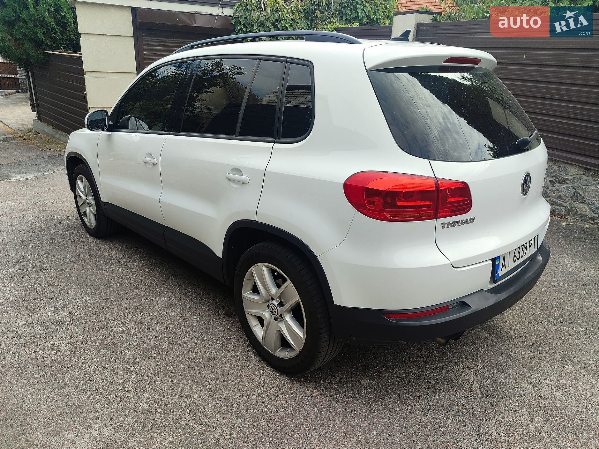 Volkswagen Tiguan 2016 VIN WVGJV7AX9GW581947 фото оголошення 5 з 17