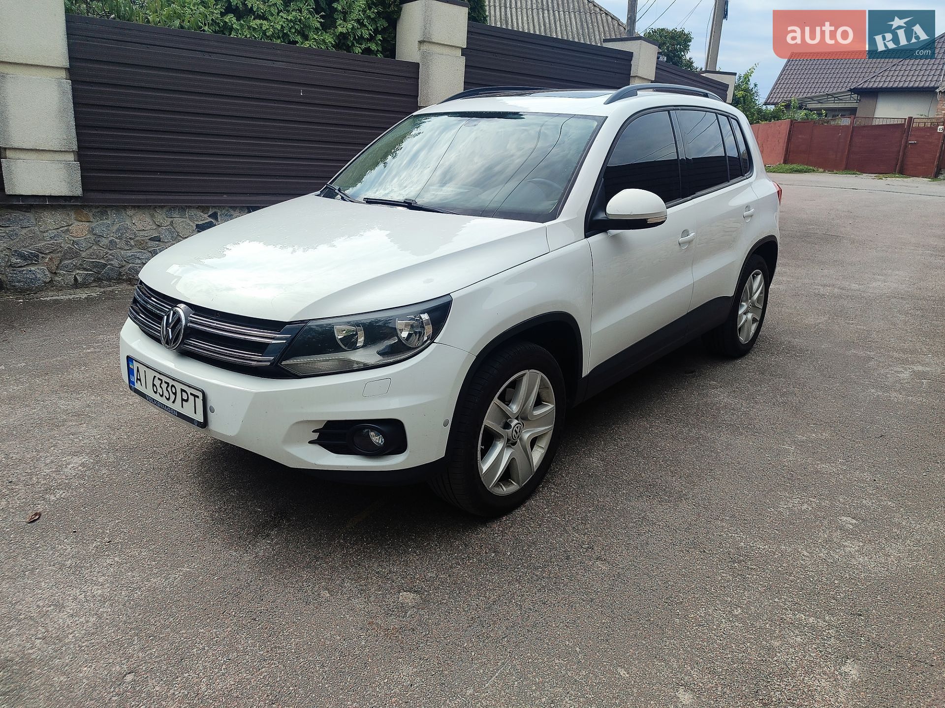 Volkswagen Tiguan 2016 VIN WVGJV7AX9GW581947 фото оголошення 8 з 17