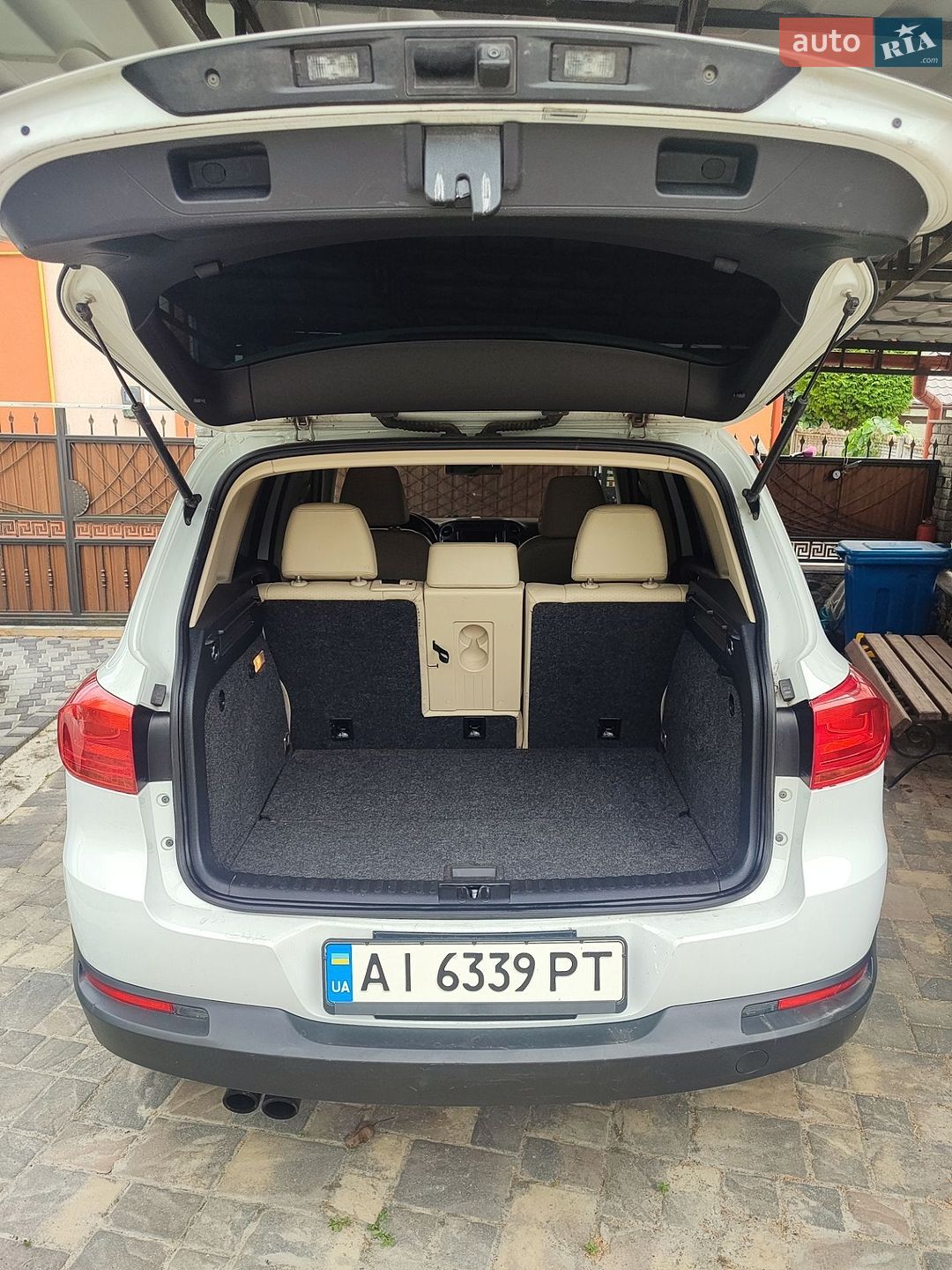 Volkswagen Tiguan 2016 VIN WVGJV7AX9GW581947 фото оголошення 12 з 17