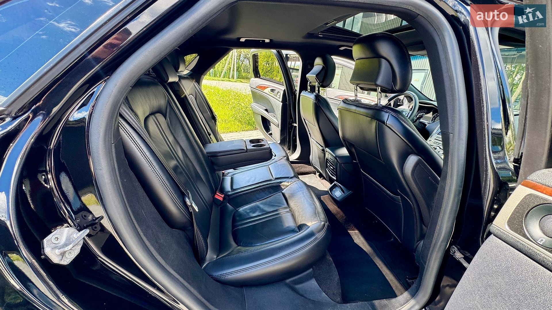 Lincoln MKZ 2019 VIN 3LN6L5D97KR626991 фото оголошення 30 з 73