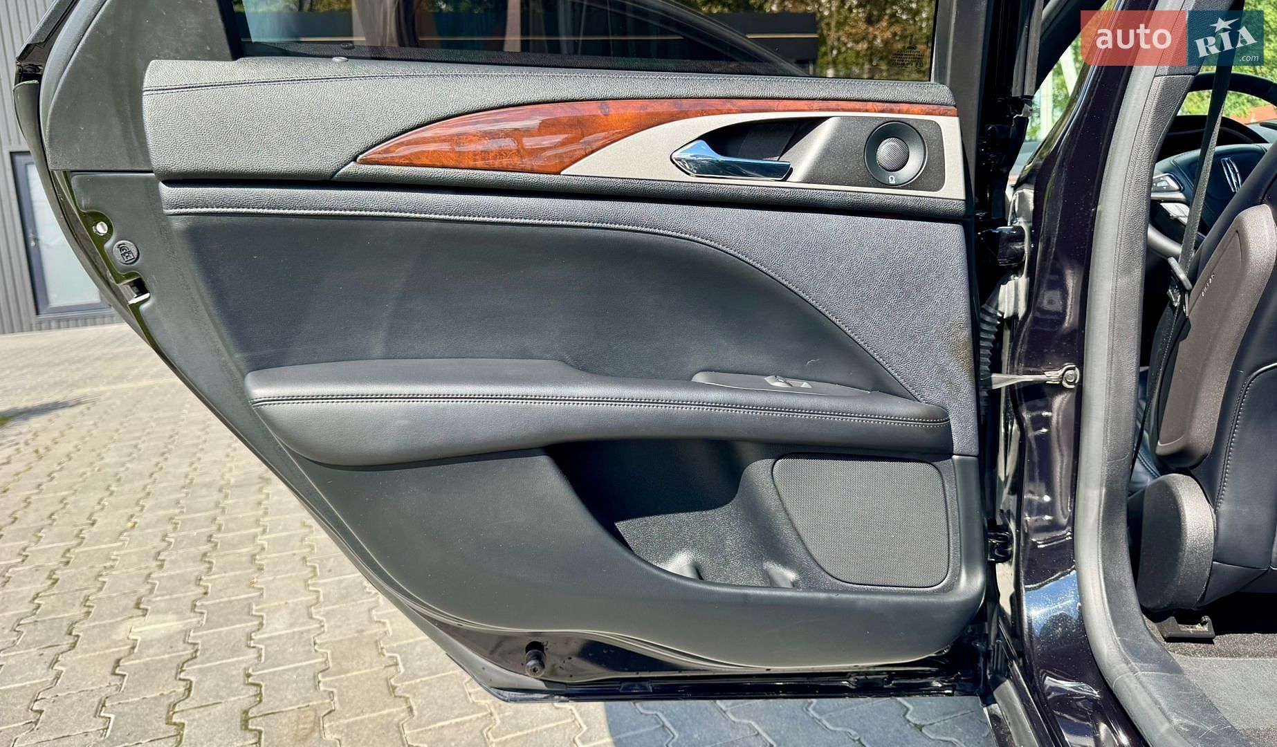 Lincoln MKZ 2019 VIN 3LN6L5D97KR626991 фото оголошення 31 з 73
