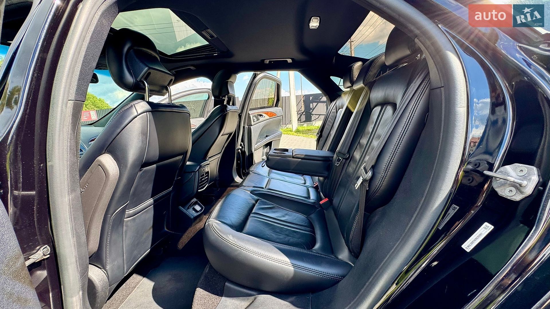 Lincoln MKZ 2019 VIN 3LN6L5D97KR626991 фото оголошення 34 з 73