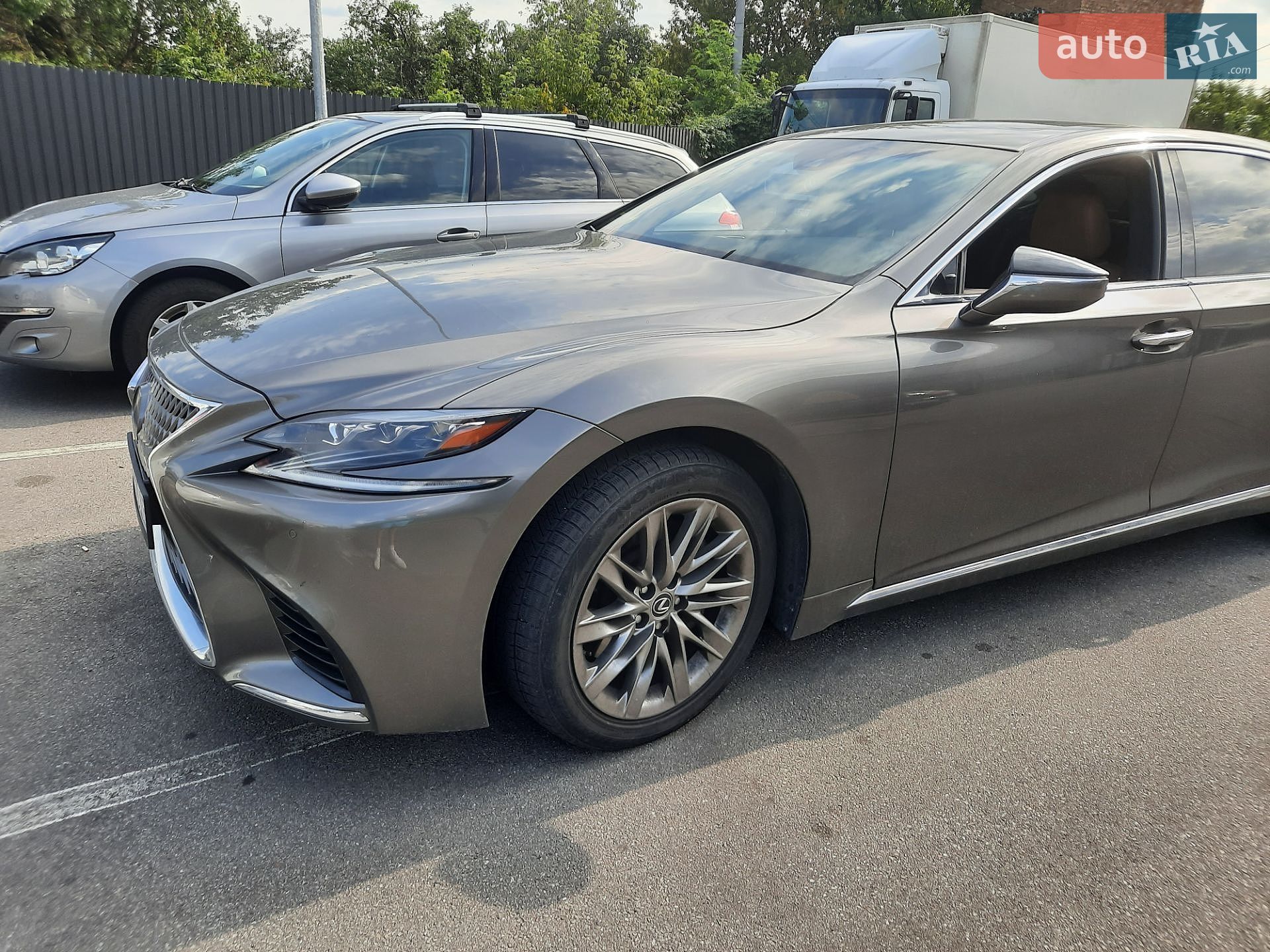 Lexus LS 2019 VIN JTHB51FF0K5010074 фото оголошення 4 з 4