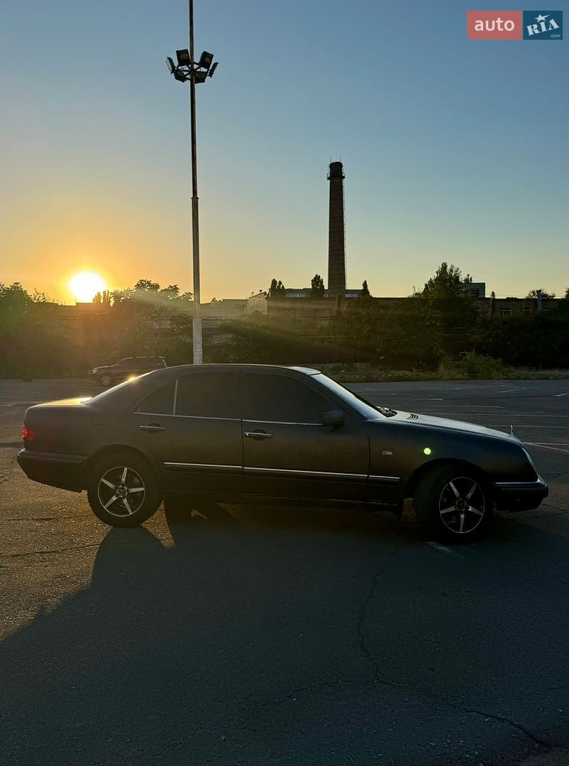 Mercedes-Benz E-Class 1996 VIN WDB2100551A038559 фото оголошення 13 з 21