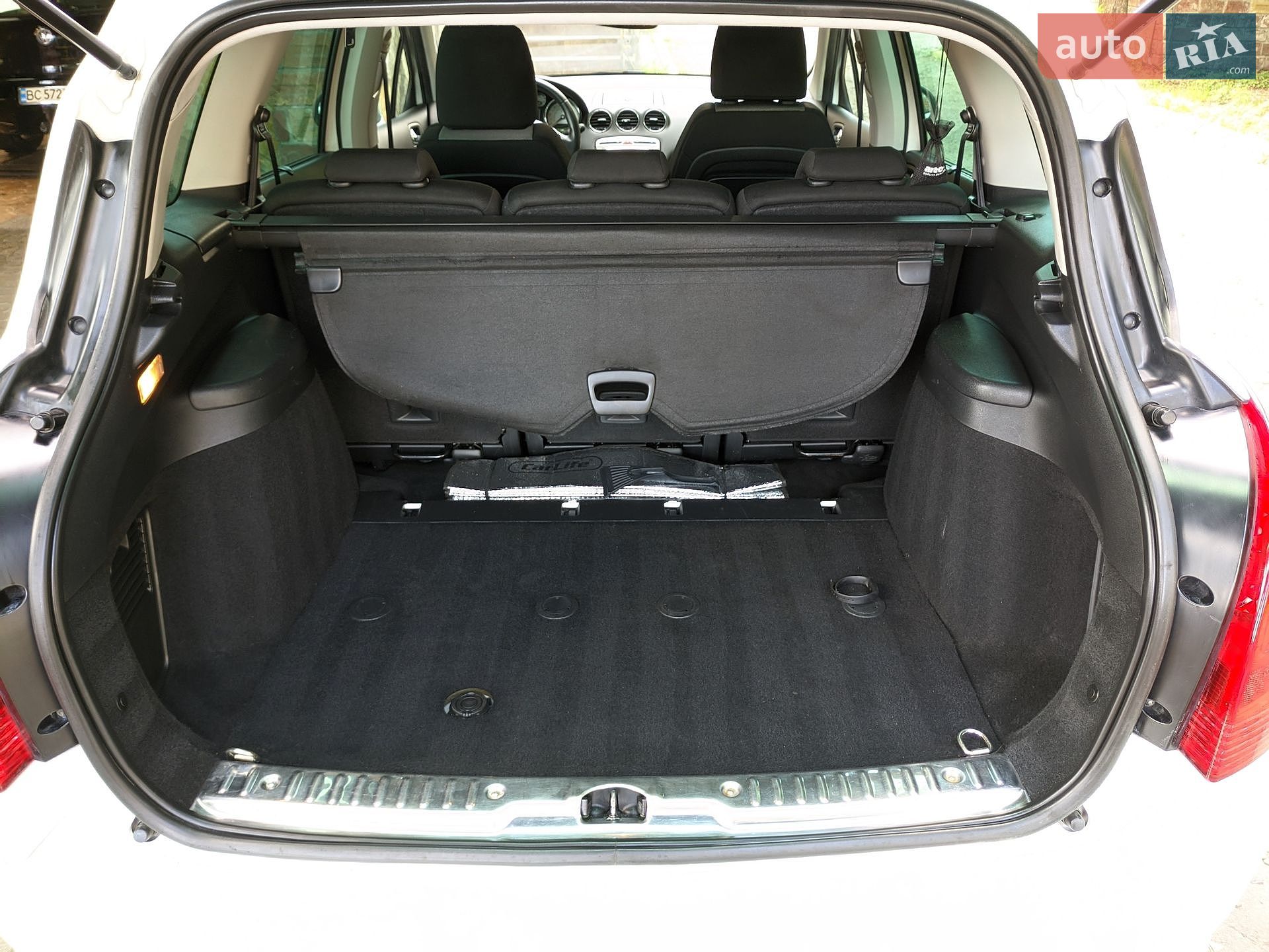Peugeot 308 2011 VIN VF34H9HR8BS216492 фото оголошення 18 з 21