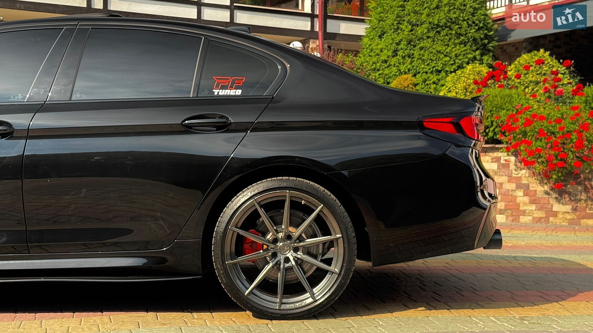 BMW 5 Series 2018 VIN WBAJA7C5XKG910246 фото оголошення 8 з 25
