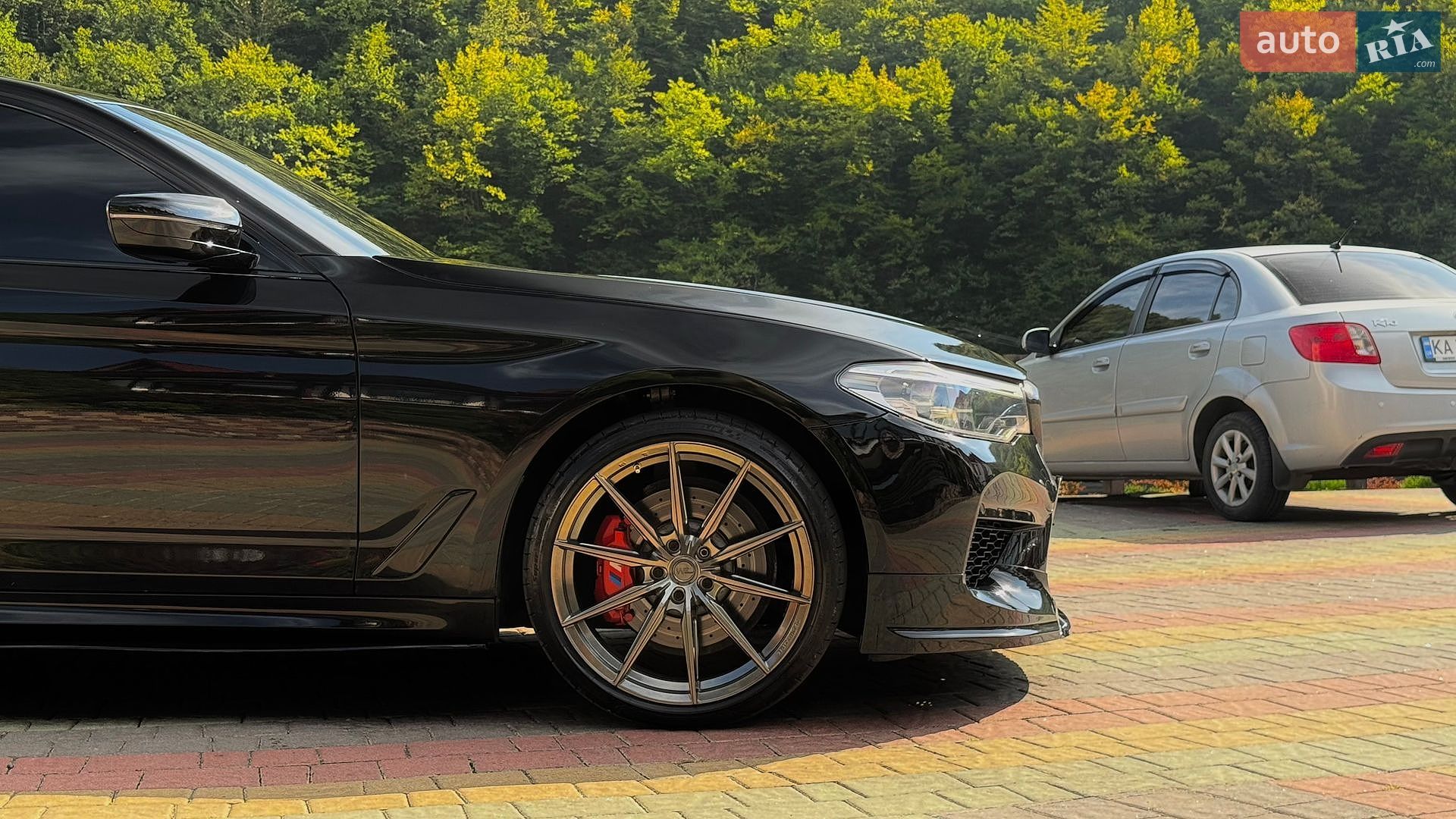 BMW 5 Series 2018 VIN WBAJA7C5XKG910246 фото оголошення 4 з 25