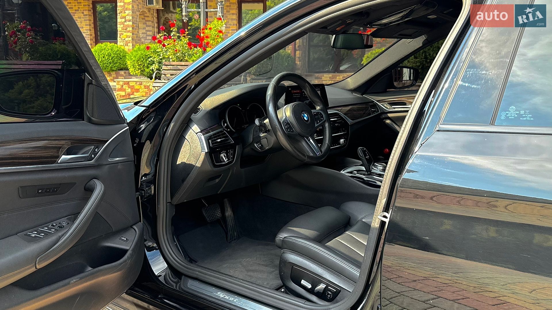 BMW 5 Series 2018 VIN WBAJA7C5XKG910246 фото оголошення 19 з 25