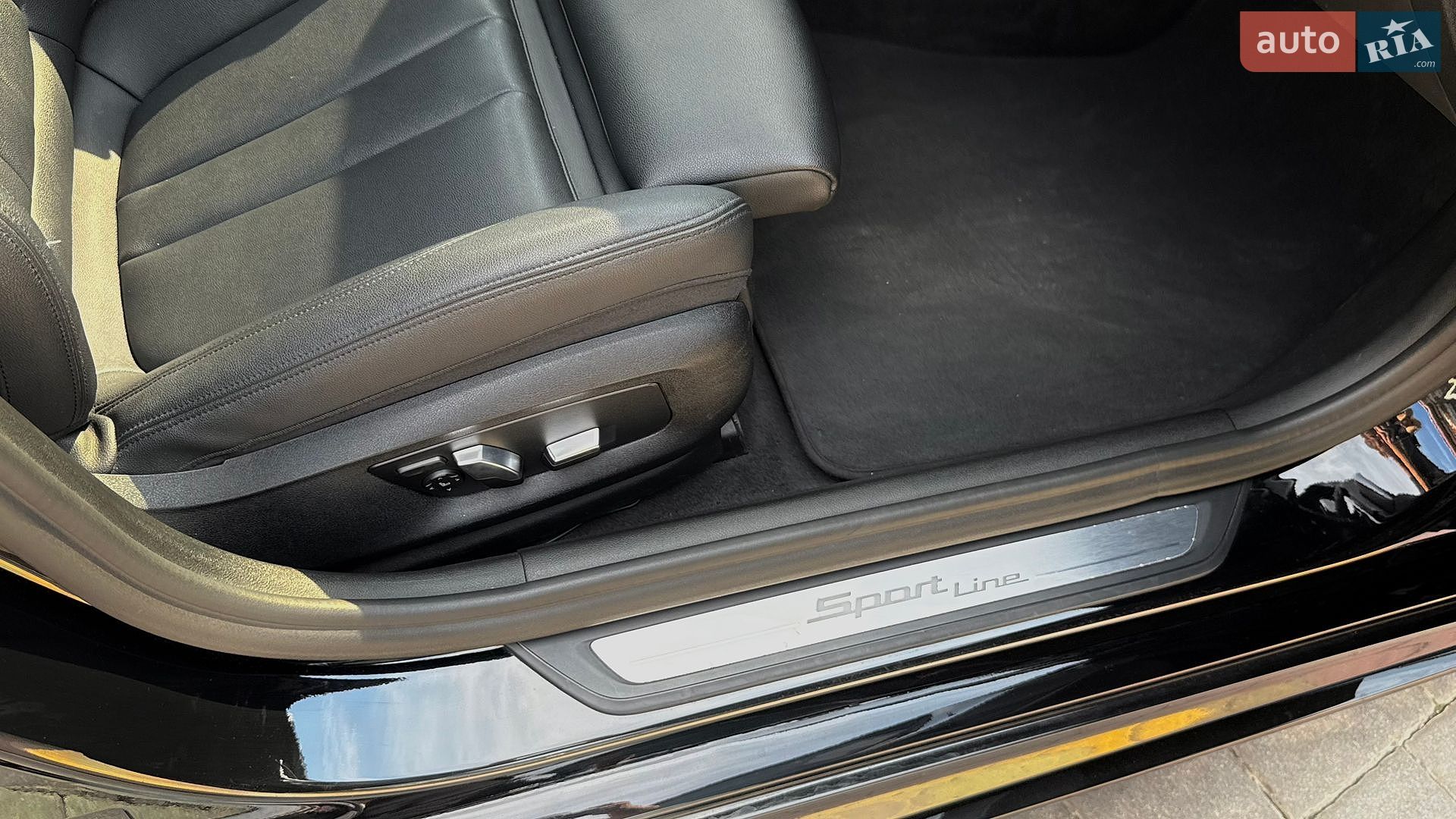 BMW 5 Series 2018 VIN WBAJA7C5XKG910246 фото оголошення 22 з 25