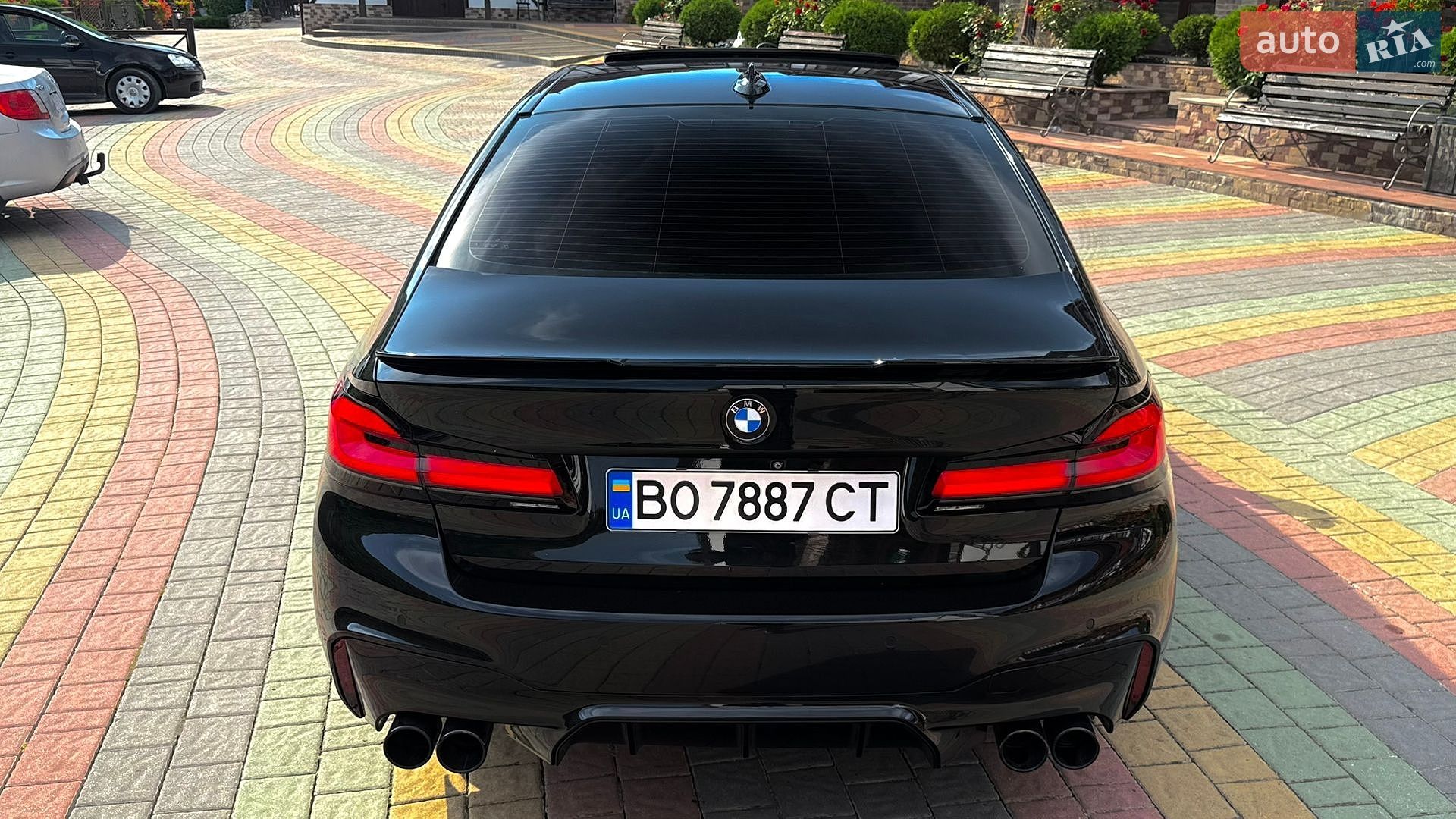 BMW 5 Series 2018 VIN WBAJA7C5XKG910246 фото оголошення 18 з 25