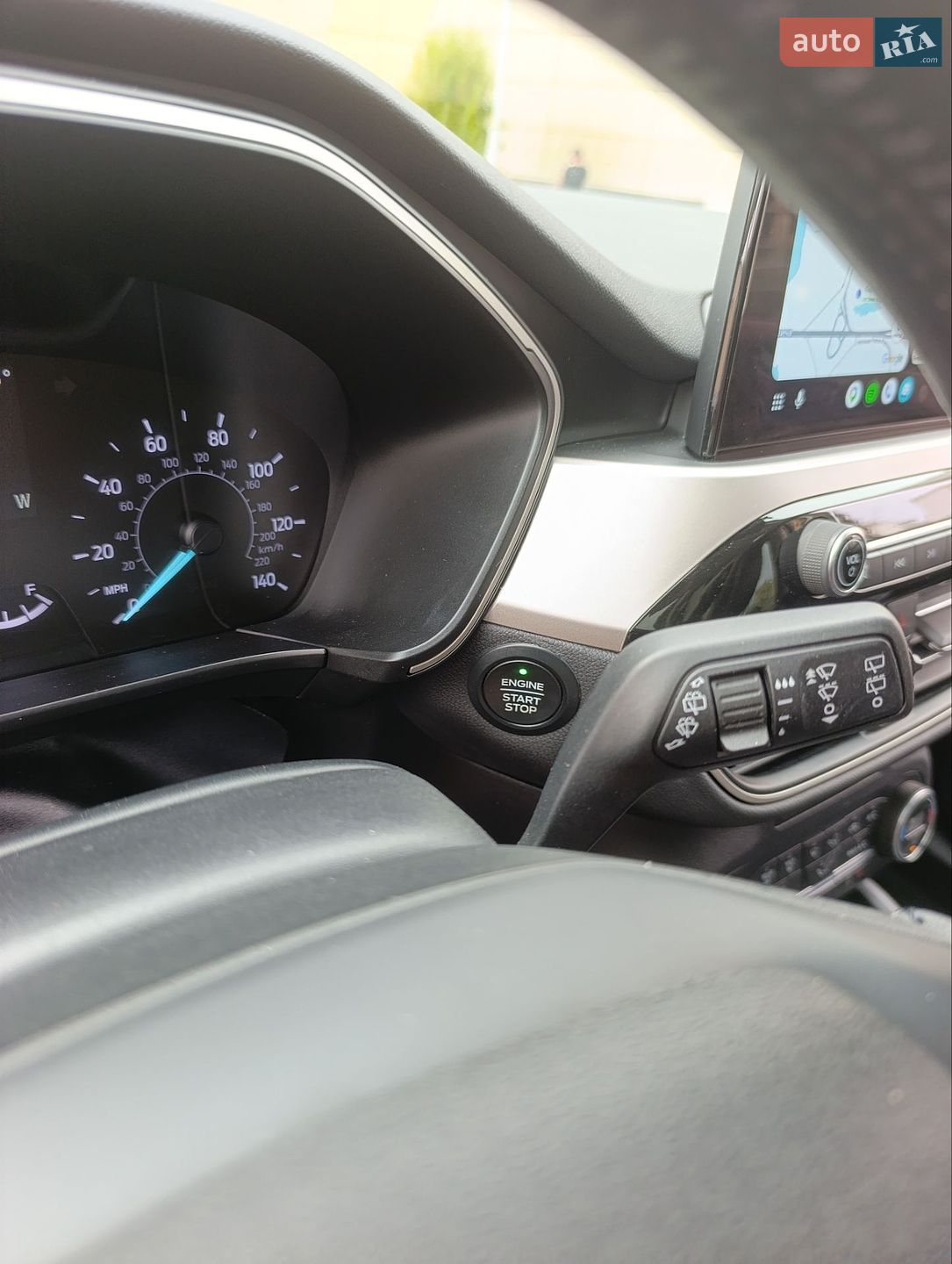 Ford Escape 2020 VIN 1FMCU0H60LUC22461 фото оголошення 26 з 35