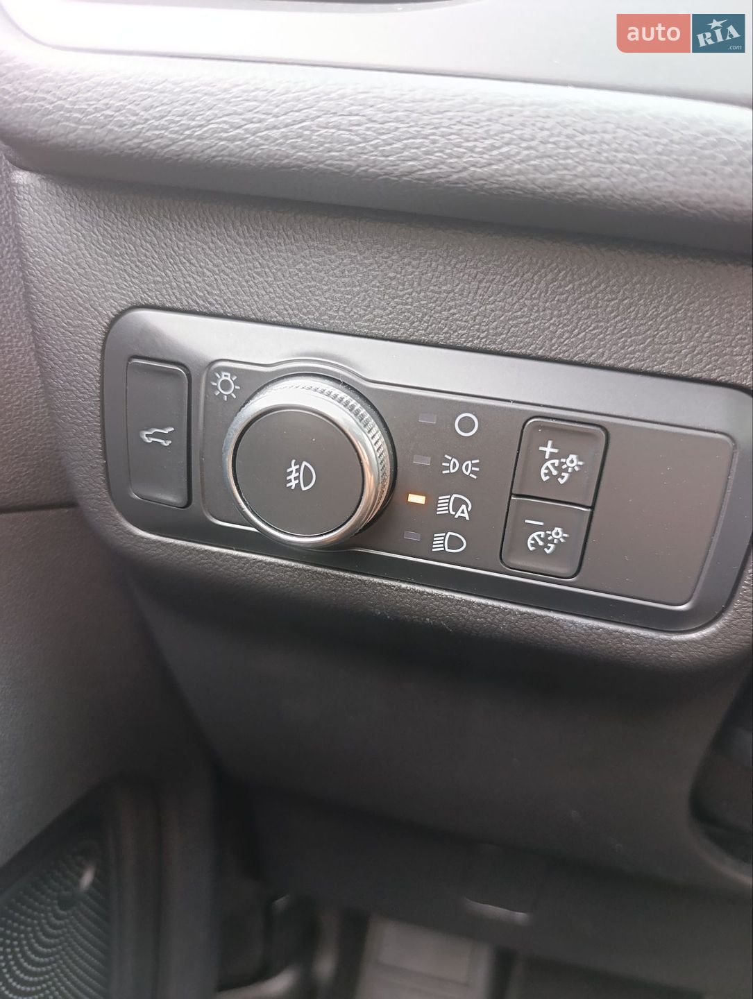 Ford Escape 2020 VIN 1FMCU0H60LUC22461 фото оголошення 27 з 35