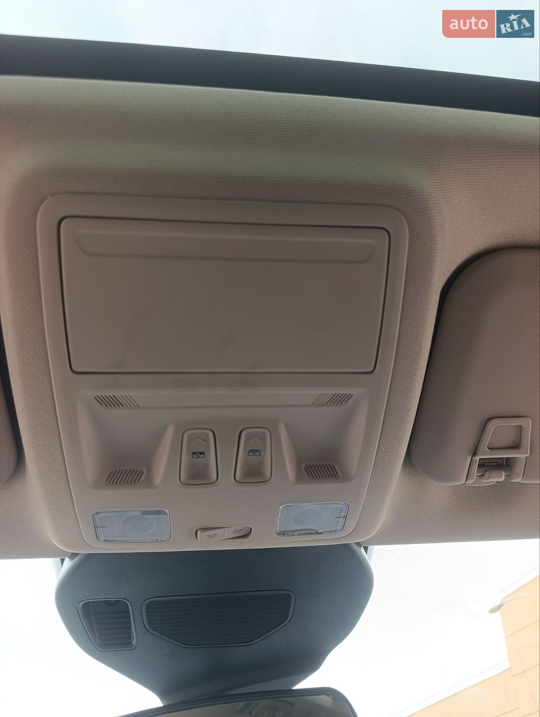 Ford Escape 2020 VIN 1FMCU0H60LUC22461 фото оголошення 31 з 35