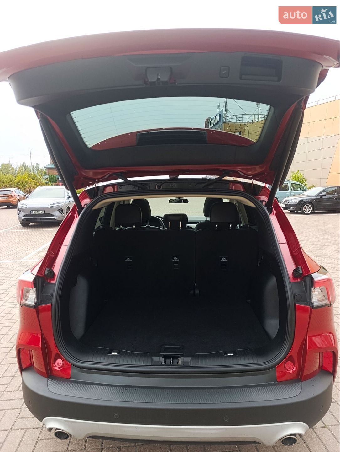 Ford Escape 2020 VIN 1FMCU0H60LUC22461 фото оголошення 33 з 35