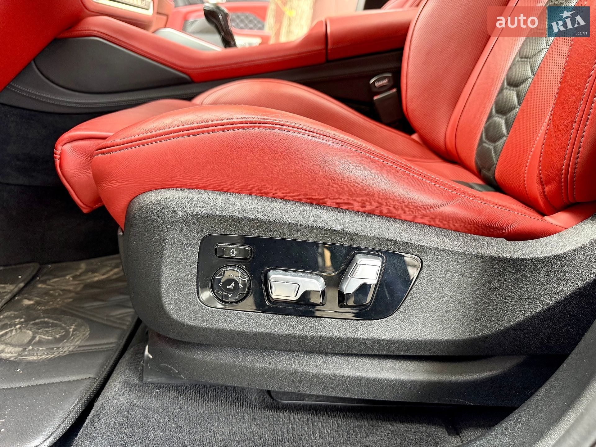 BMW X5 M 2021 VIN 5YMJU0C03M9G37982 фото оголошення 27 з 50