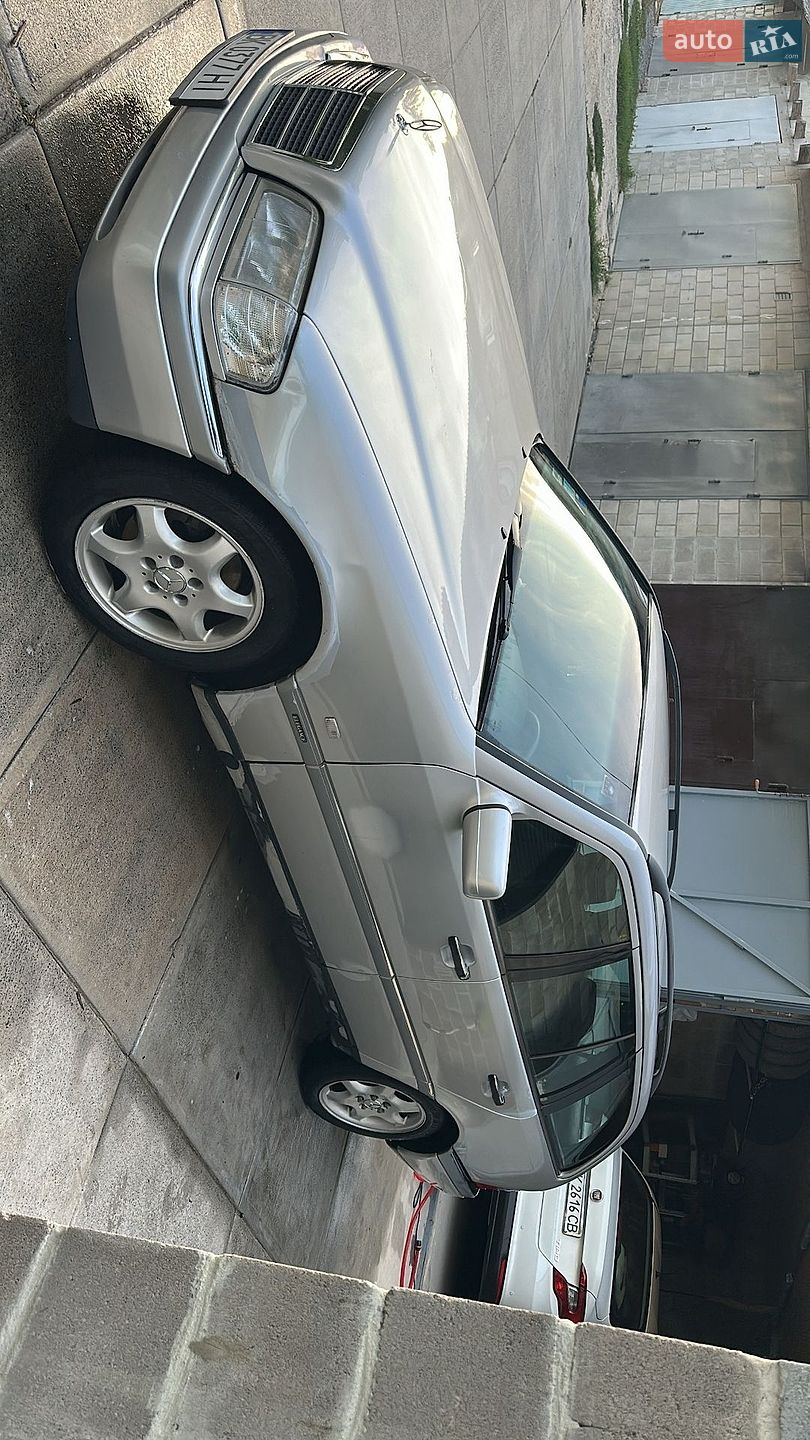 Mercedes-Benz C-Class 1997 VIN WDB2020821F571477 фото оголошення 2 з 9