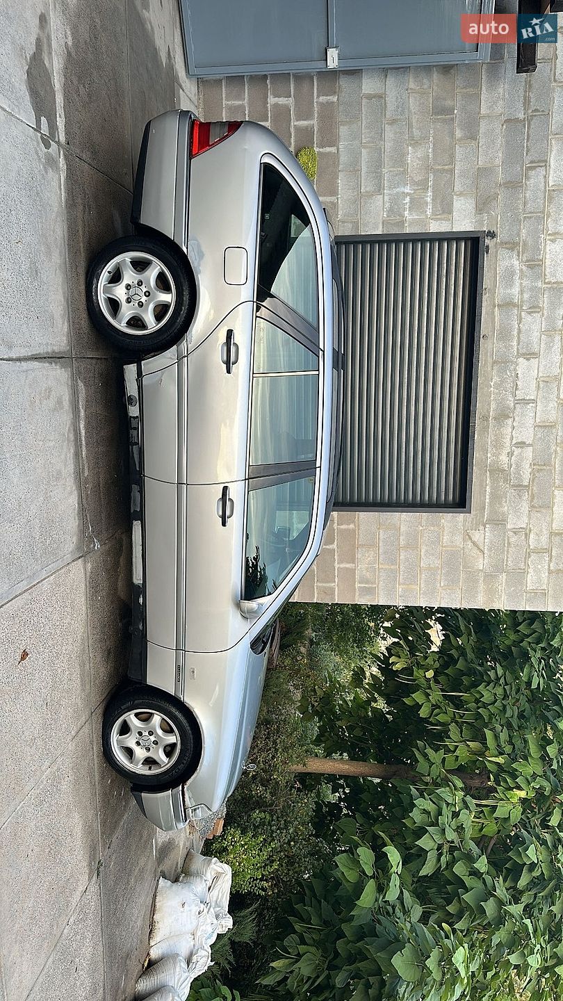 Mercedes-Benz C-Class 1997 VIN WDB2020821F571477 фото оголошення 3 з 9