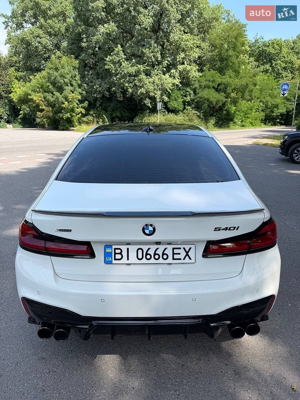 BMW 5 Series 2018 VIN WBAJE7C52KWW07553 фото оголошення 12 з 56